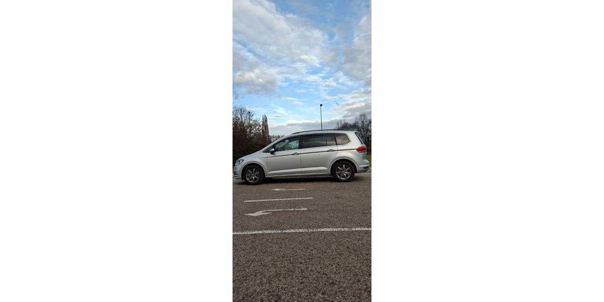 VW Touran 23.000 km 22.999 &euro; Bad Friedrichshall 74177
