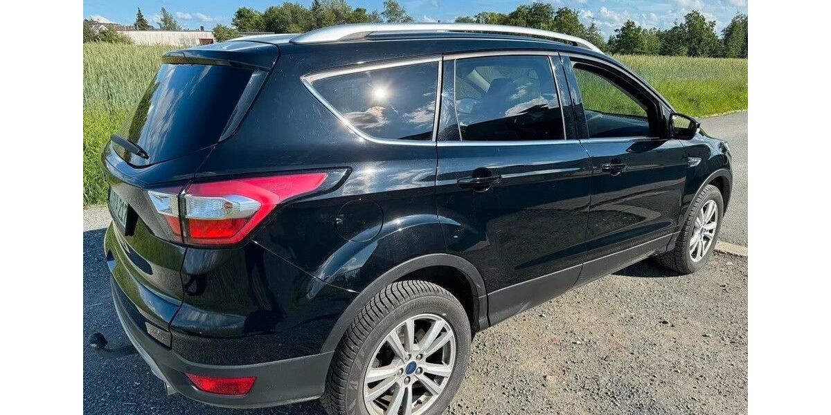 Ford Kuga 99.000 km 12.500 &euro; Zernien 29499