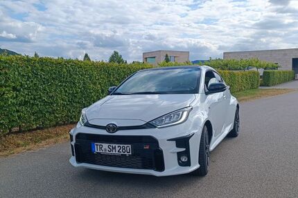 Toyota Yaris 26.000 km 33.800 &euro; Kanzem 54441