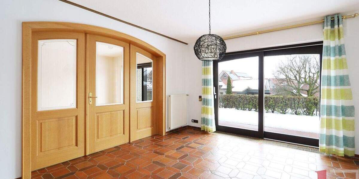Einfamilienhaus Lohne (Oldenburg) Kroge - 9 Zimmer, 204 m&sup2;, 415.000&euro; | Angebot:25820191