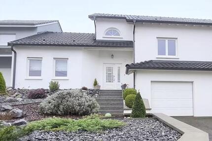 EFH in FR ca. 160m² nur 4km bis DE, FBH, riesige Garage + Keller 6 zimmer