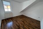 Renovierte 4 Zimmer Wohnung mit neuer Einbauküche im Herzen von Weida! - Dachgeschoßwohnung Weida Liebsdorf | Angebot:26146306