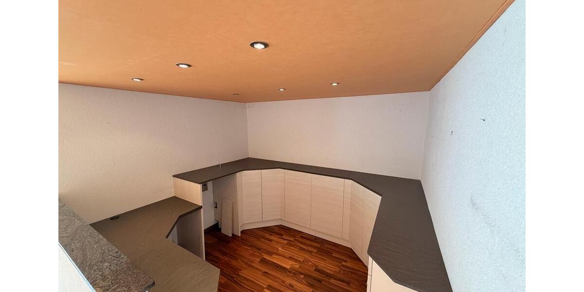 Etagenwohnung Villingen-Schwenningen Schwenningen - 2.5 Zimmer, 88 m&sup2;, 230.000&euro; | Angebot:27003088