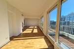 Stilvolles City-Penthouse mit Dachterrasse und 3 Balkonen in bester Lage der Dorotheenstraße! 2 zimmer