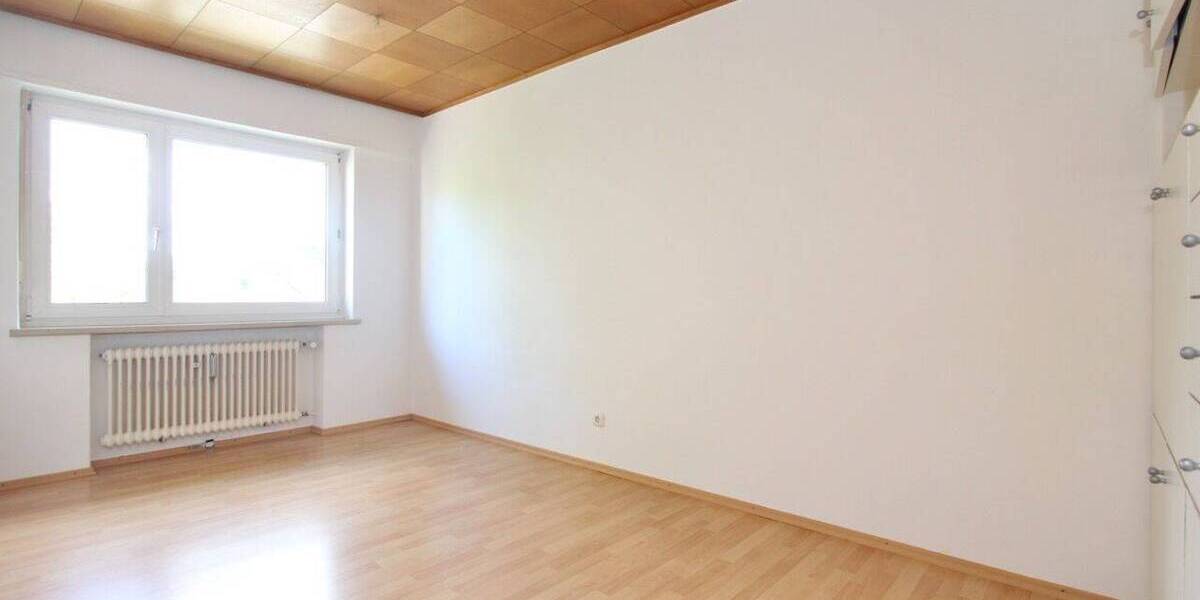 Etagenwohnung Landshut West - 2 Zimmer, 71 m&sup2;, 630&euro; | Angebot:26401110