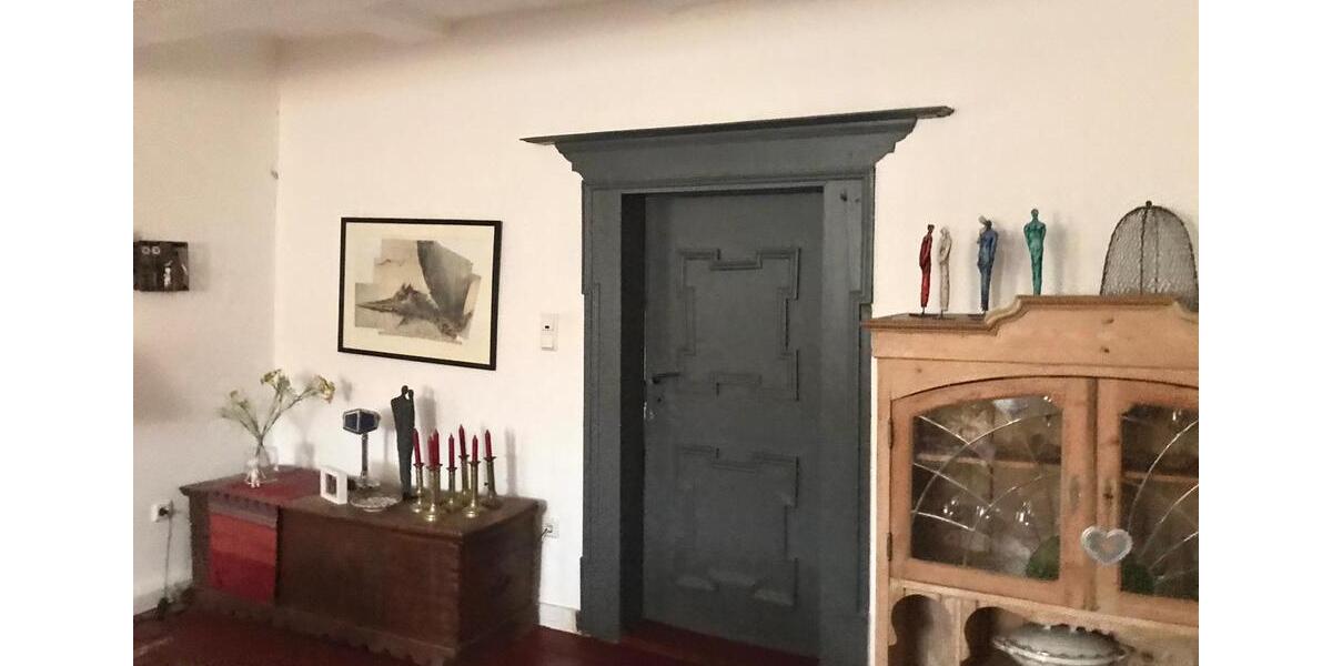 Einfamilienhaus Rotenburg an der Fulda - 9 Zimmer, 235 m&sup2;, 220.000&euro; | Angebot:26879309