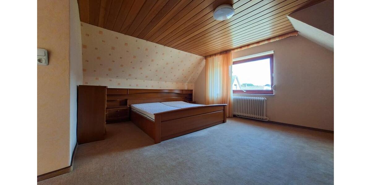 Einfamilienhaus Bremerhaven Schiffdorferdamm - 4 Zimmer, 120 m&sup2;, 190.000&euro; | Angebot:27111446