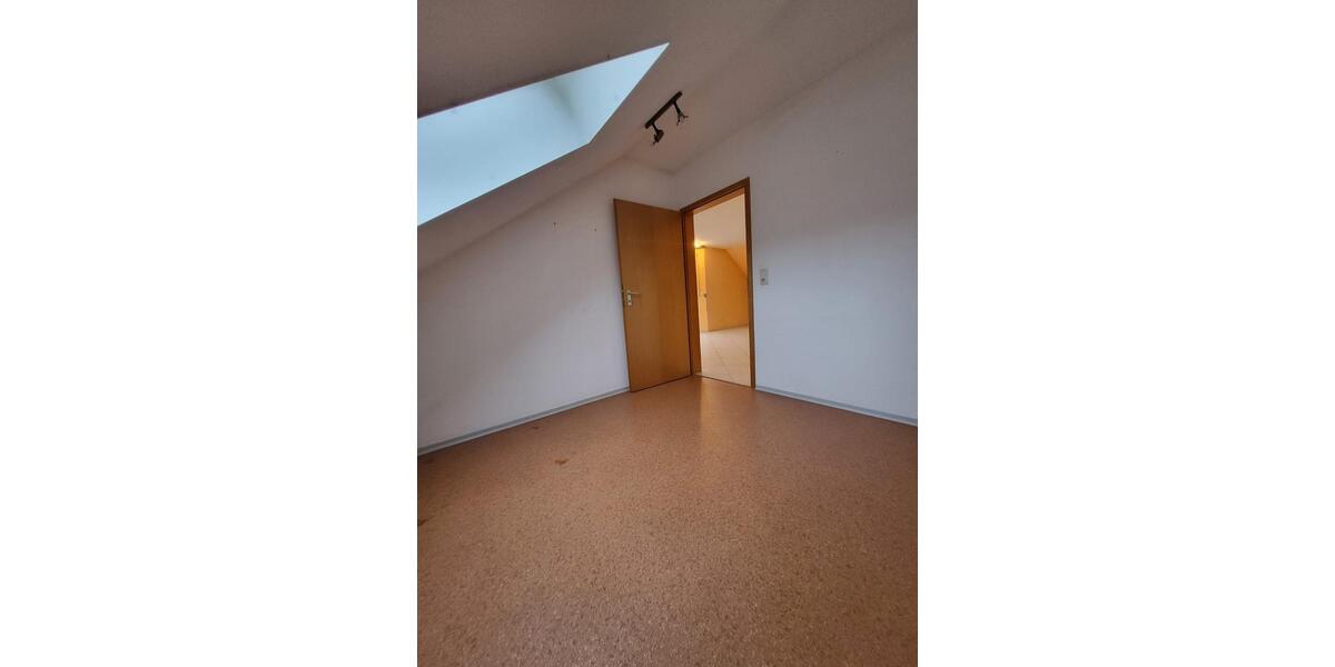 Dachgeschoßwohnung Eltmann - 3 Zimmer, 69 m&sup2;, 185.000&euro; | Angebot:26822397