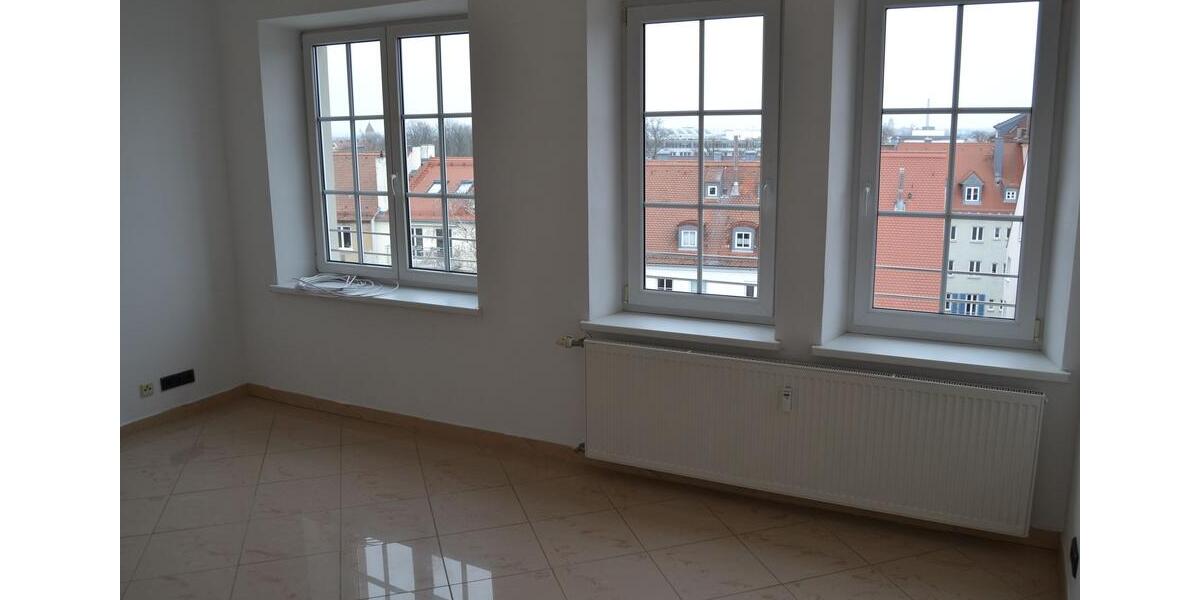 Dachgeschoßwohnung Augsburg - 5 Zimmer, 170 m&sup2;, 1.685&euro; | Angebot:26350218