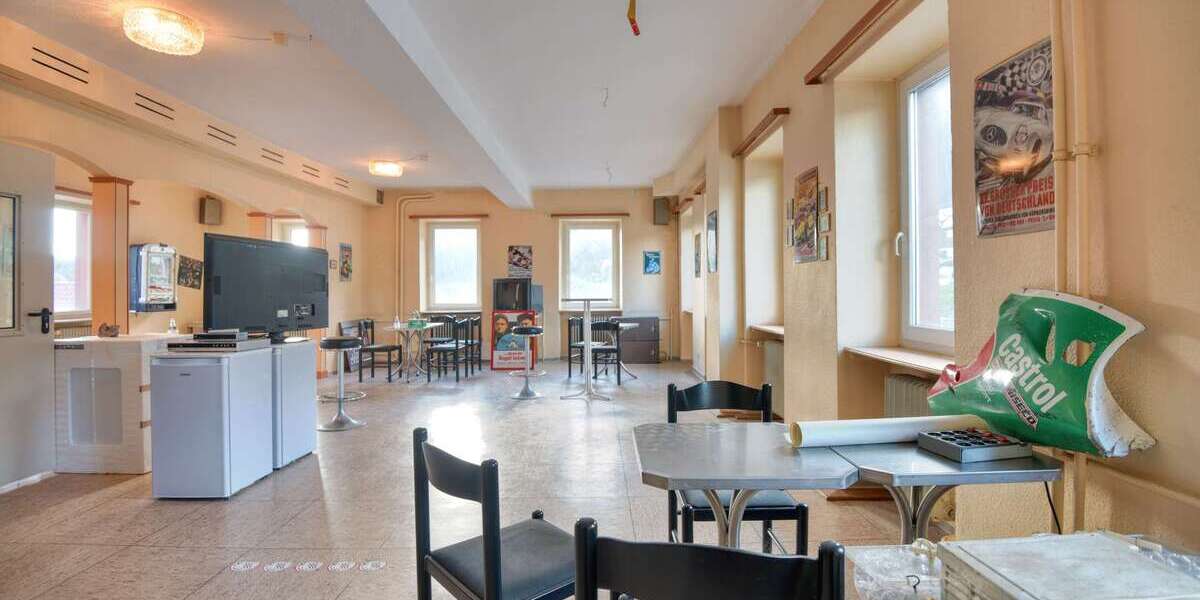 Ehemaliges Gasthaus mit 3 Einzelzimmer & 5 potentiellen Wohnungen inkl. Gaststätte und Parkplätze - Mehrfamilienhaus, Wohnhaus Neckarsteinach | Angebot:26059448