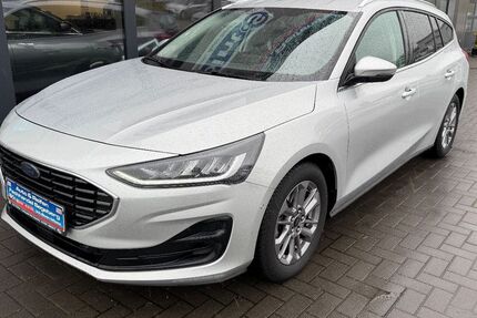 Ford Focus 84.400 km 19.490 € Bad Segeberg 23795
