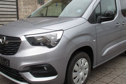 Opel Combo 83.059 km 17.950 &euro; Würzburg 97080