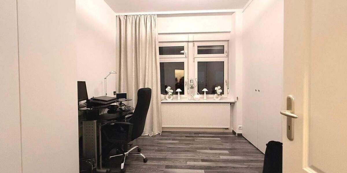 Etagenwohnung Hanau Lamboy - 3 Zimmer, 124 m&sup2;, 1.600&euro; | Angebot:24876555