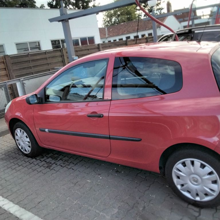 Renault Clio 194.795 km 800 € Hannover 30163
