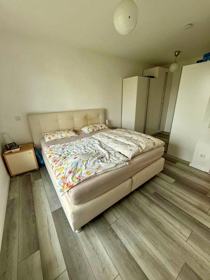 Moderne Doppelhaushälfte im Neubaugebiet mit Garten zimmer