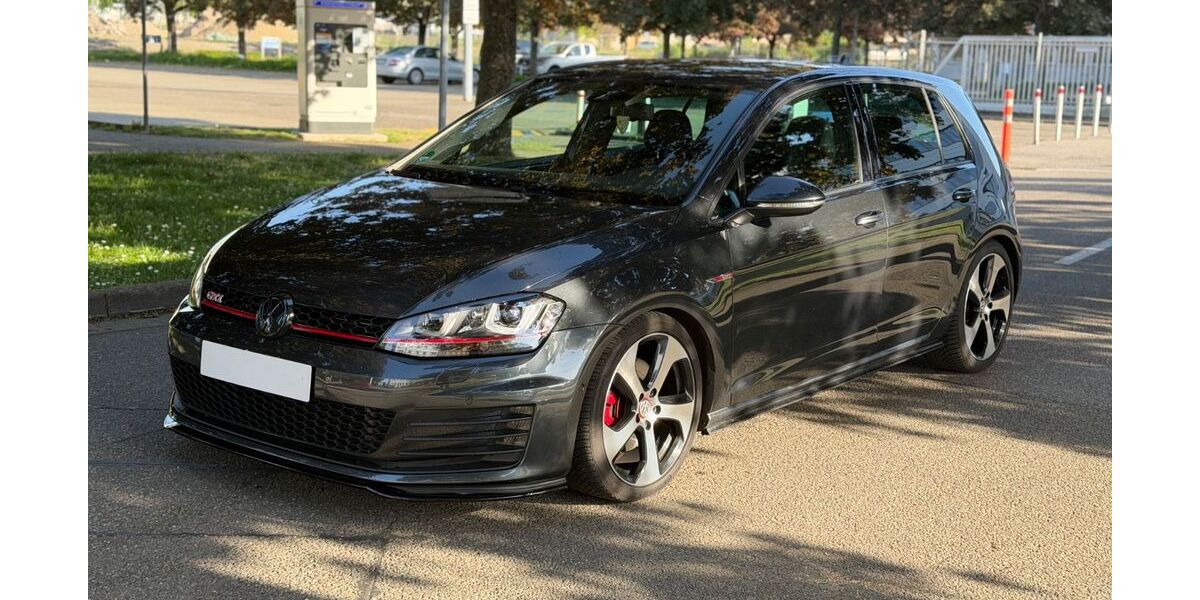VW Golf 130.000 km 16.799 &euro; Bruchsal 76646
