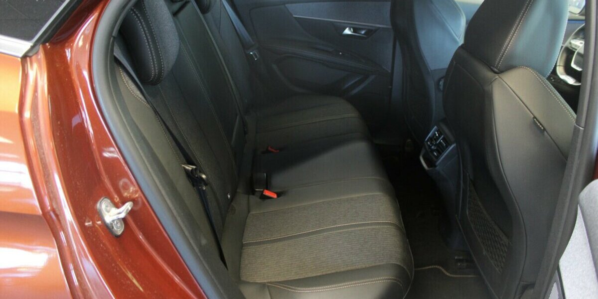 Peugeot 3008 1.5 GT Line 73.030 km 17.980 &euro; Euskirchen 53881