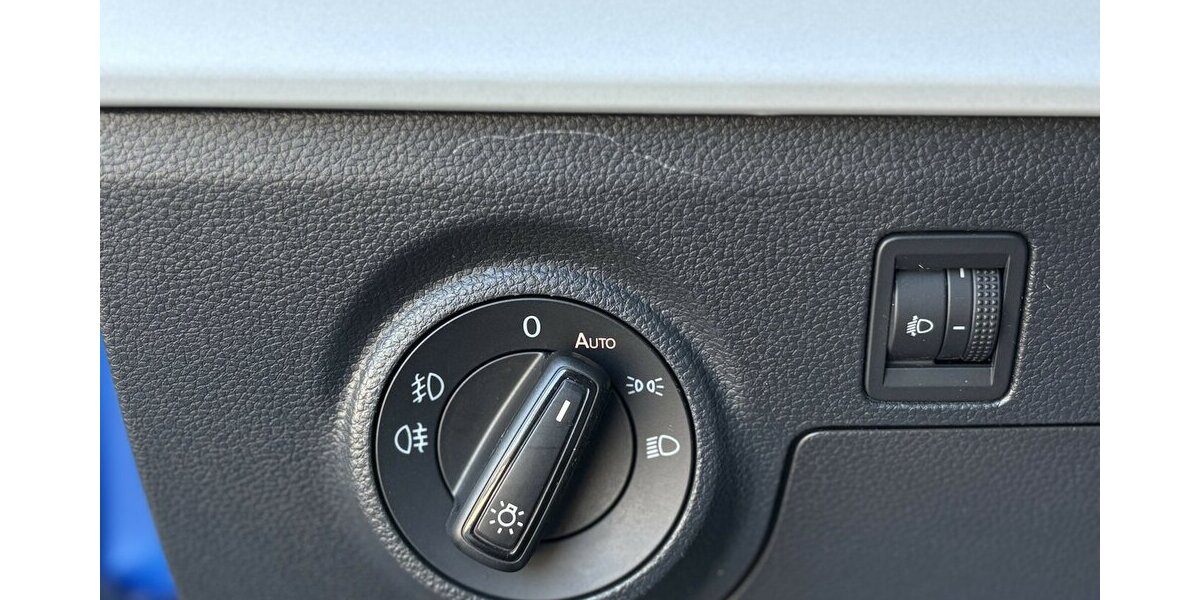 Seat Arona 1.0 TSI Style PDC/CARPLAY/KLIMAx2/ACC/DAB 28.461 km 16.900 &euro; Villingen-Schwenningen 78054