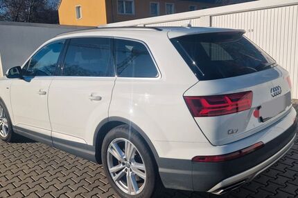 Audi Q7 134.423 km 31.500 &euro; Köln 51147