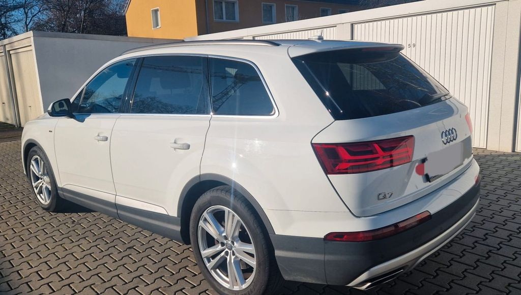 Audi Q7 134.423 km 31.500 &euro; Köln 51147