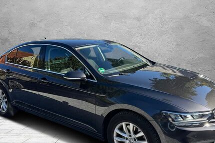 VW Passat 90.000 km 17.499 &euro; Detmold 32758