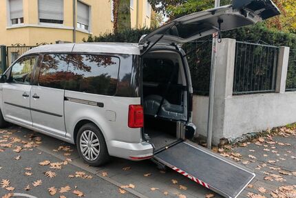 VW Caddy Maxi 292.000 km 13.999 € Frankfurt am/Main 60389