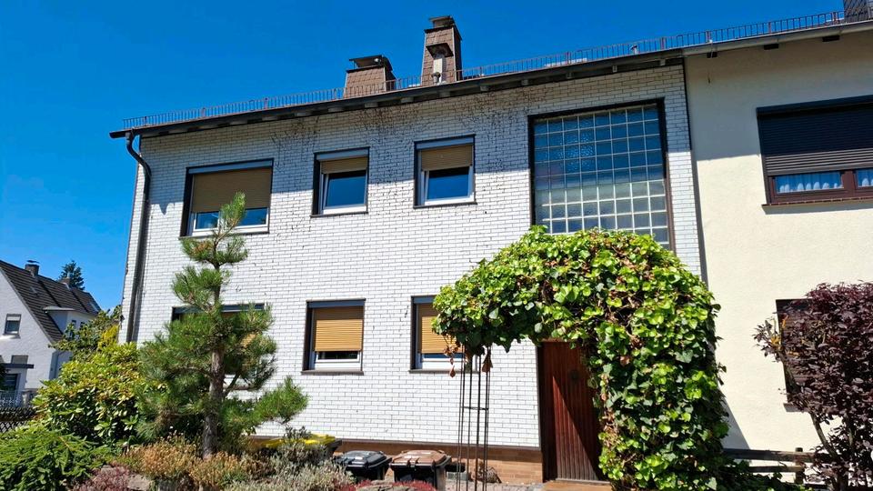 Doppelhaushälfte Kassel Niederzwehren - 10 Zimmer, 218 m&sup2;, 470.000&euro; | Angebot:27164566