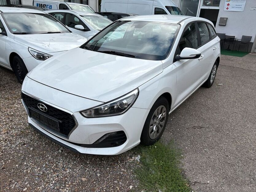 i30