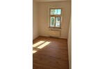 Ruhige und helle, umfassend sanierte Wohnung mit neuer Einbauküche zu vermieten