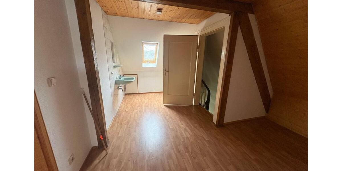 Einfamilienhaus Donaueschingen - 8 Zimmer, 250 m&sup2;, 420.000&euro; | Angebot:26961251