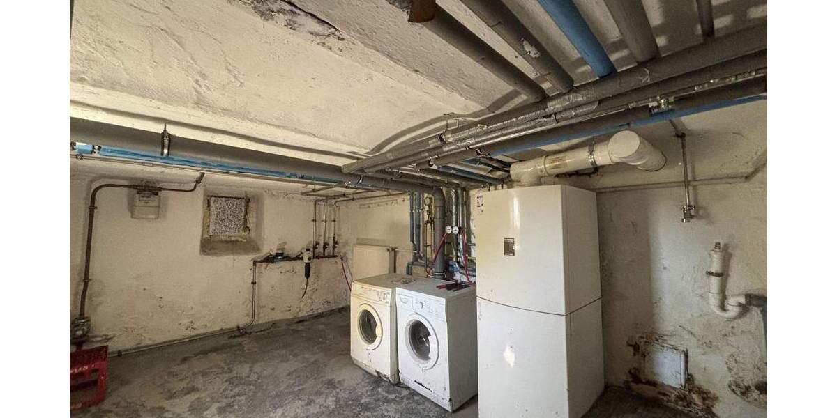 Einfamilienhaus Wackersdorf - 6 Zimmer, 130 m&sup2;, 245.000&euro; | Angebot:25674585