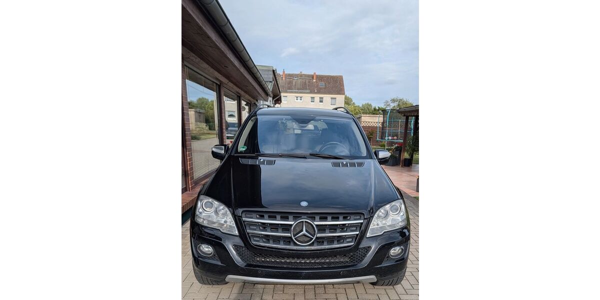 Mercedes-Benz ML 350 228.000 km 16.500 &euro; Roskow OT Weseram 14778
