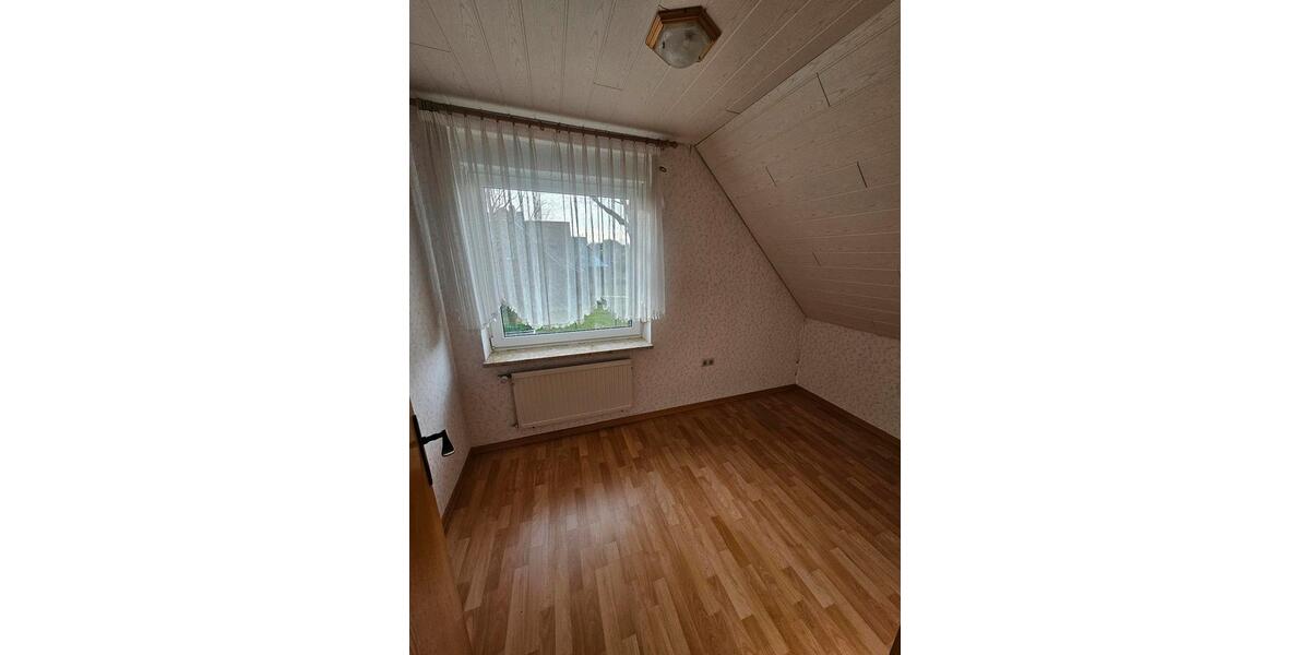 Doppelhaushälfte Hemmoor - 4 Zimmer, 110 m&sup2;, 215.000&euro; | Angebot:26663915
