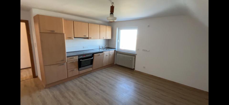 Dachgeschoßwohnung Donaueschingen - 2.5 Zimmer, 77 m&sup2;, 800&euro; | Angebot:26368818