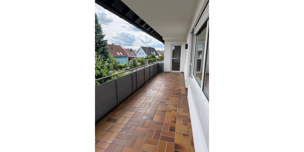 Etagenwohnung Adelsdorf - 4 Zimmer, 106 m&sup2;, 950&euro; | Angebot:26833691