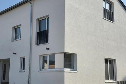Wohnung als Doppelhaushälfte, Erstbezug und Glasfaseranschluß zimmer