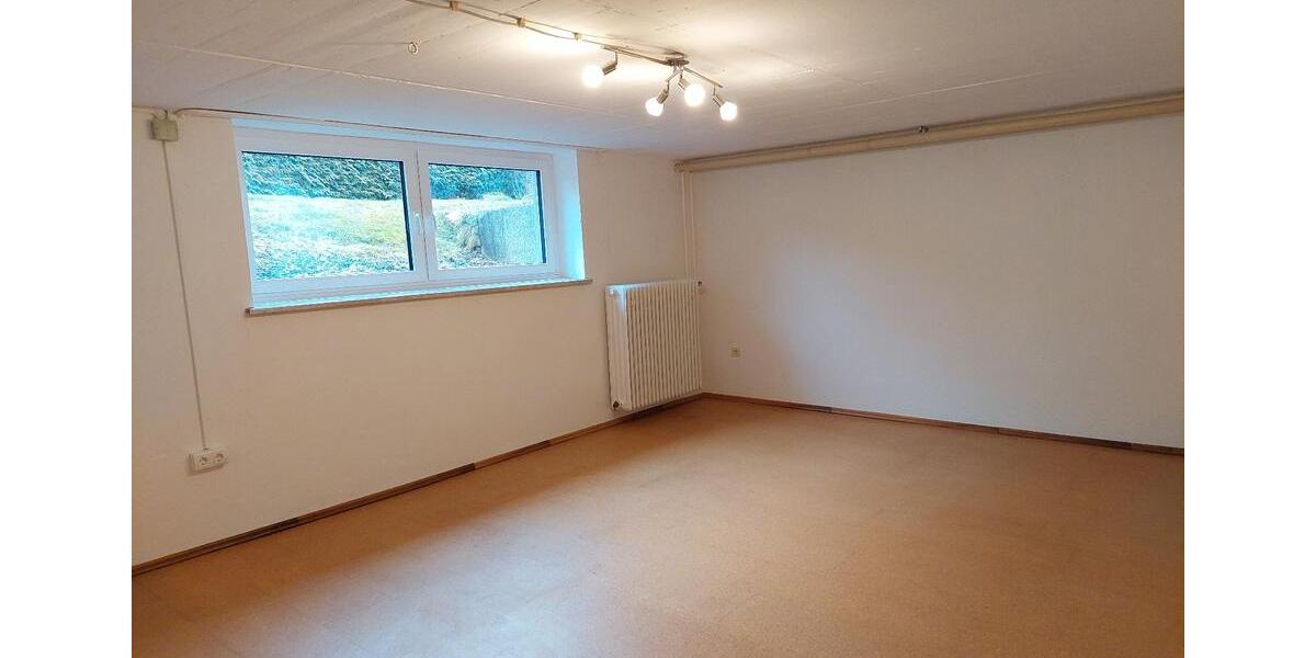 Bungalow Geltendorf - 6.5 Zimmer, 164 m&sup2;, 2.000&euro; | Angebot:25626123