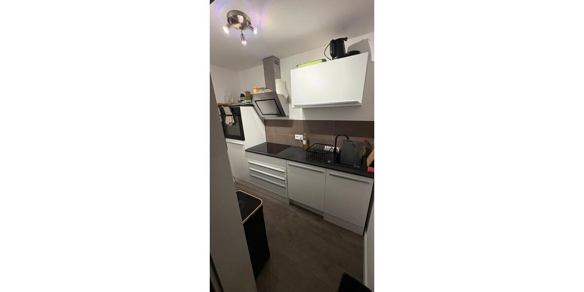 Attraktive 2-Zimmer-Wohnung in ruhigem Drei-Parteien-Haus 2 zimmer