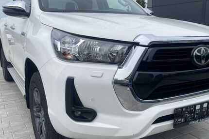 Toyota Hilux 168.000 km 30.990 &euro; Calw 75365