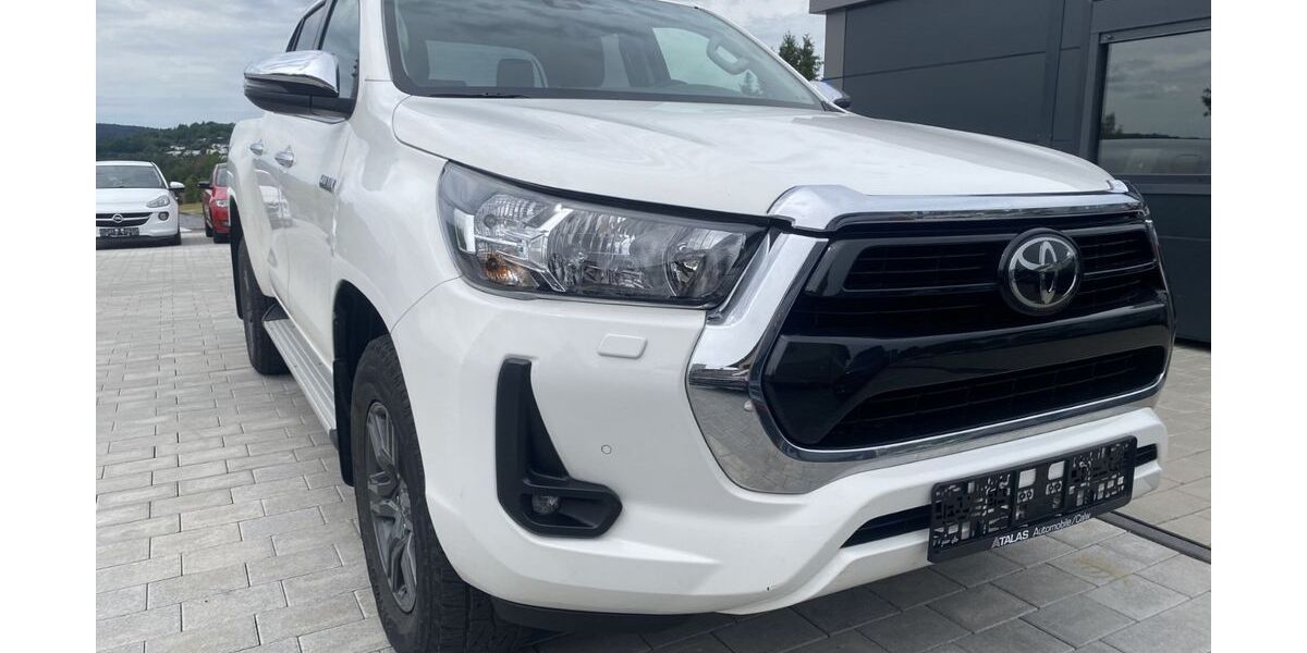 Toyota Hilux 168.000 km 30.990 &euro; Calw 75365