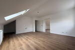 Frisch sanierte 44 m² Dachgeschoss-SingleWohnung - nur 3 Min. zum Phoenixsee, Dortmund-Schüren