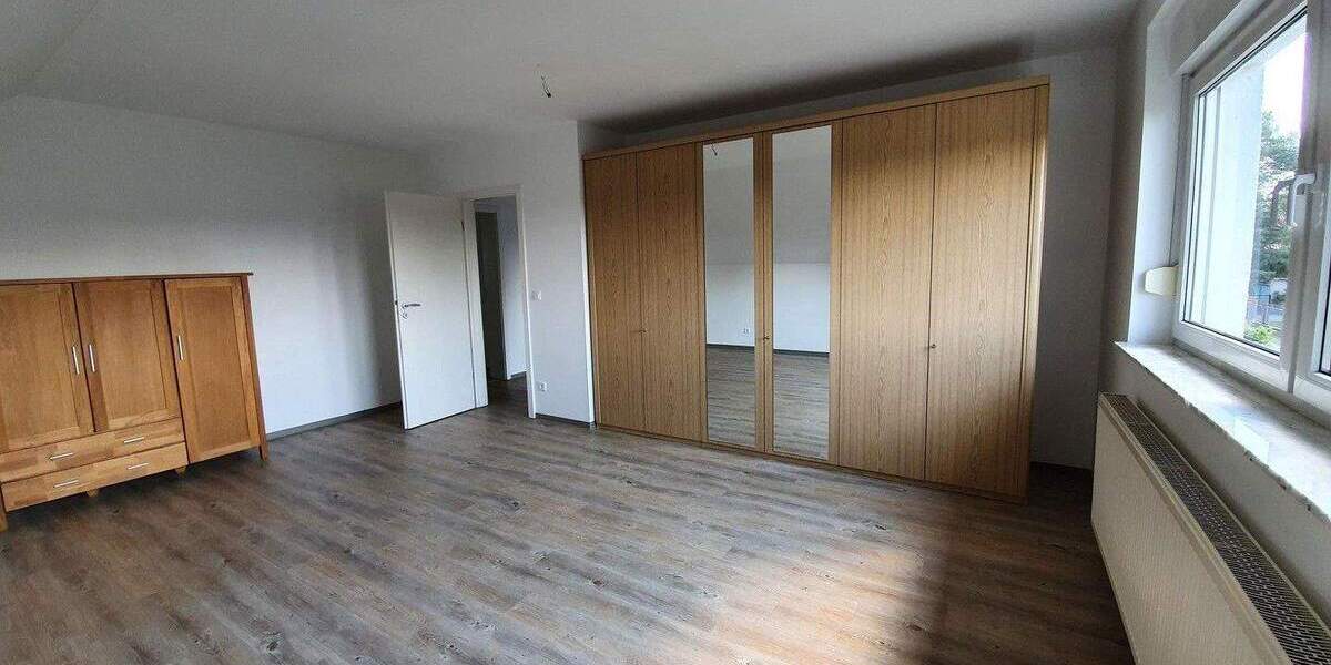 Einfamilienhaus Finsterwalde - 5 Zimmer, 130 m&sup2;, 1.290&euro; | Angebot:25337669