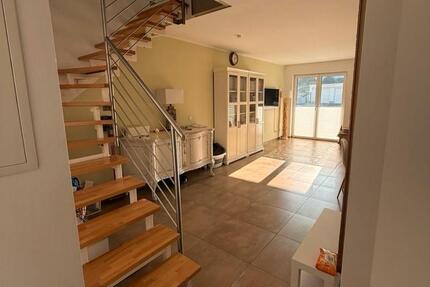 Wohnung Wiesbaden Schierstein - 3 Zimmer, 103 m&sup2;, 1.700&euro; | Angebot:25043531