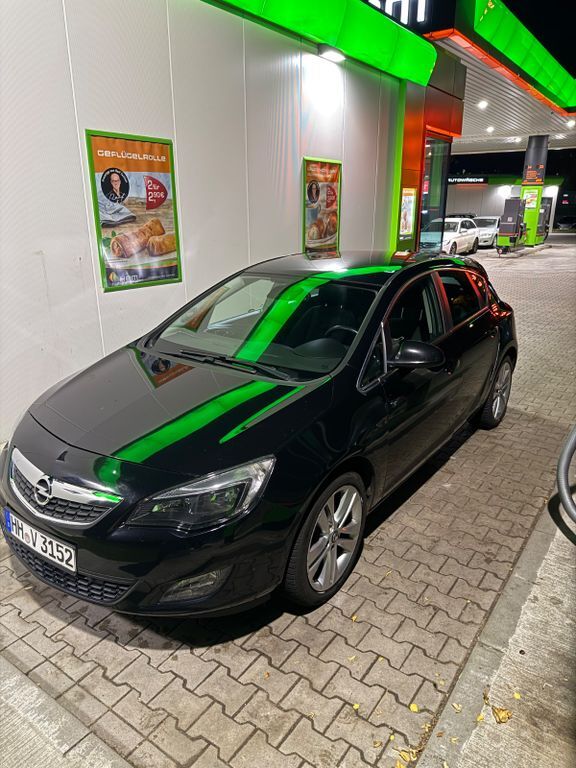 Opel Astra 192.414 km 4.999 € Hamburg 22045