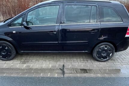 Opel Zafira 259.000 km 900 &euro; elze 31008