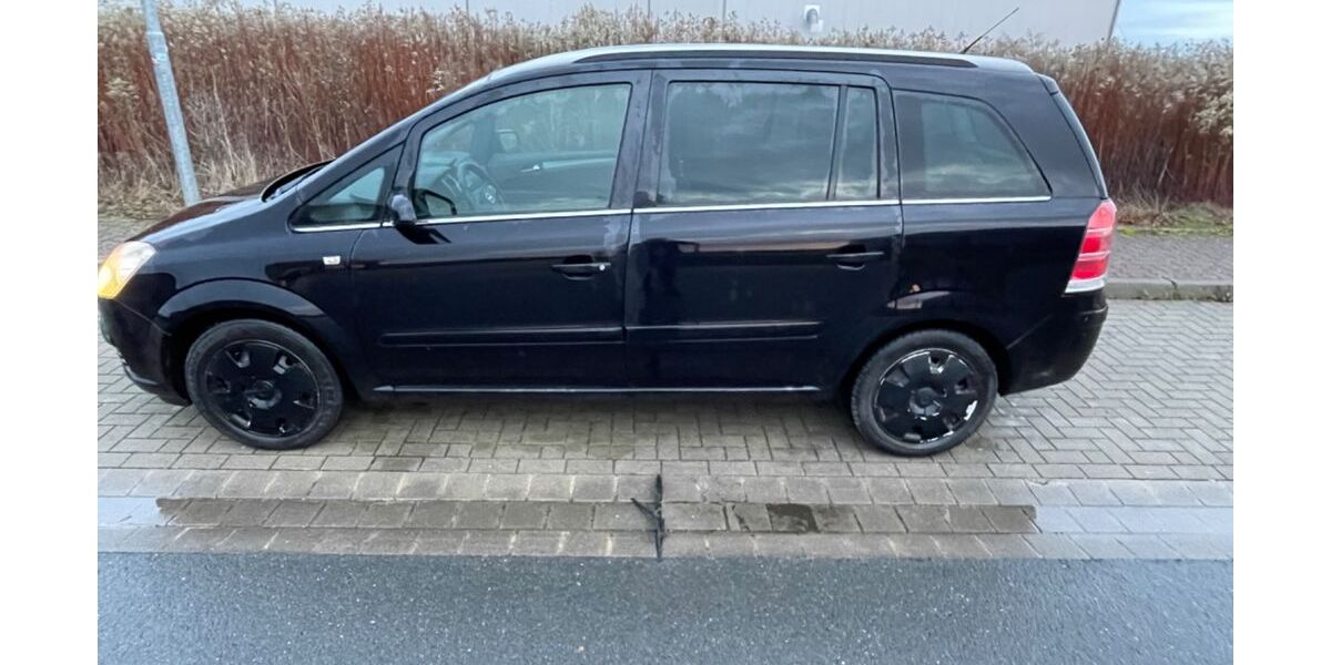 Opel Zafira 259.000 km 900 &euro; elze 31008