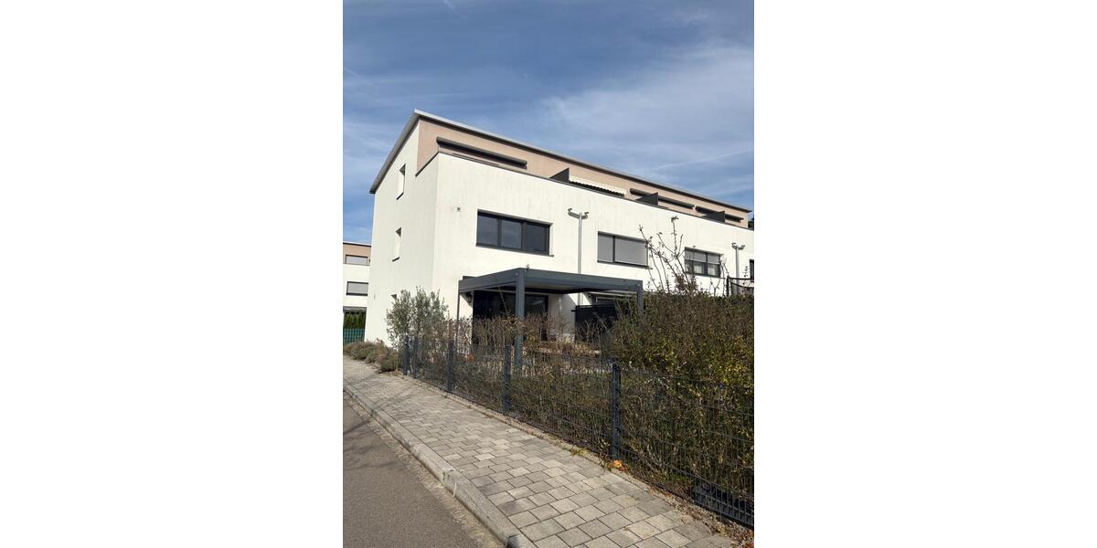 Wunderschönes Reihenendhaus 2min zur CH Grenze 5 zimmer