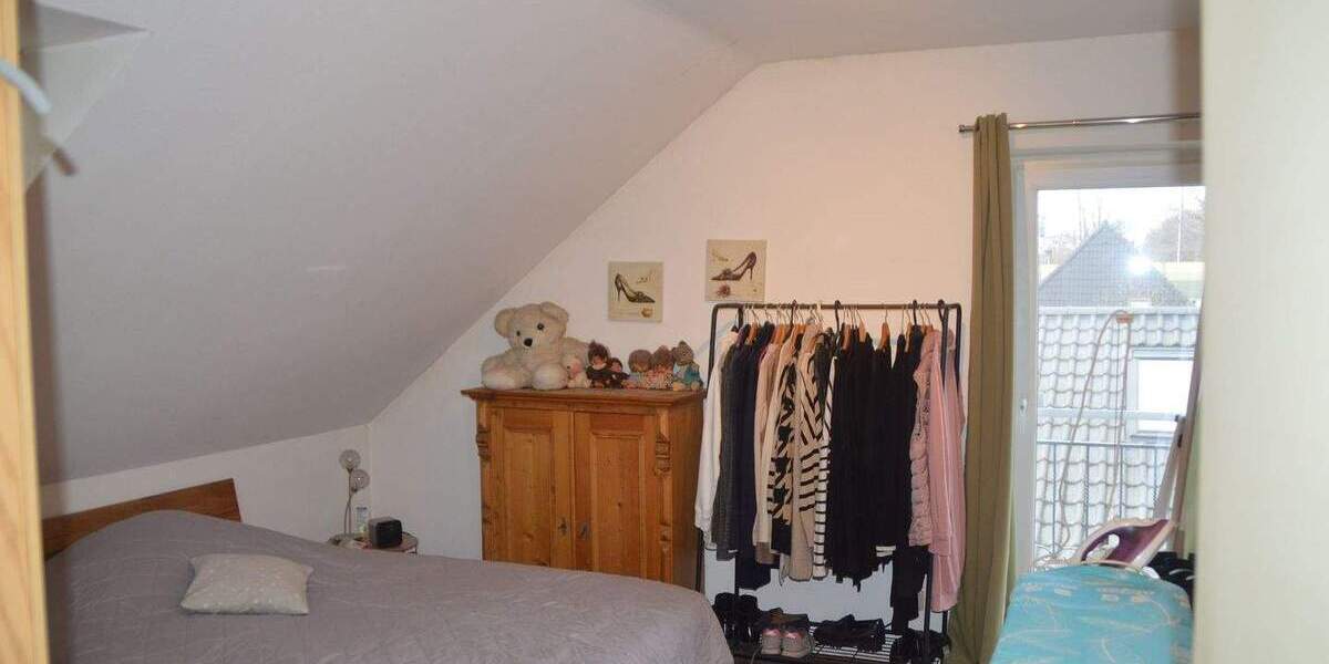 BJ 1993 - Modernisierte Doppelhaushälfte in Isernhagen-HB erwartet Sie ! 5 zimmer