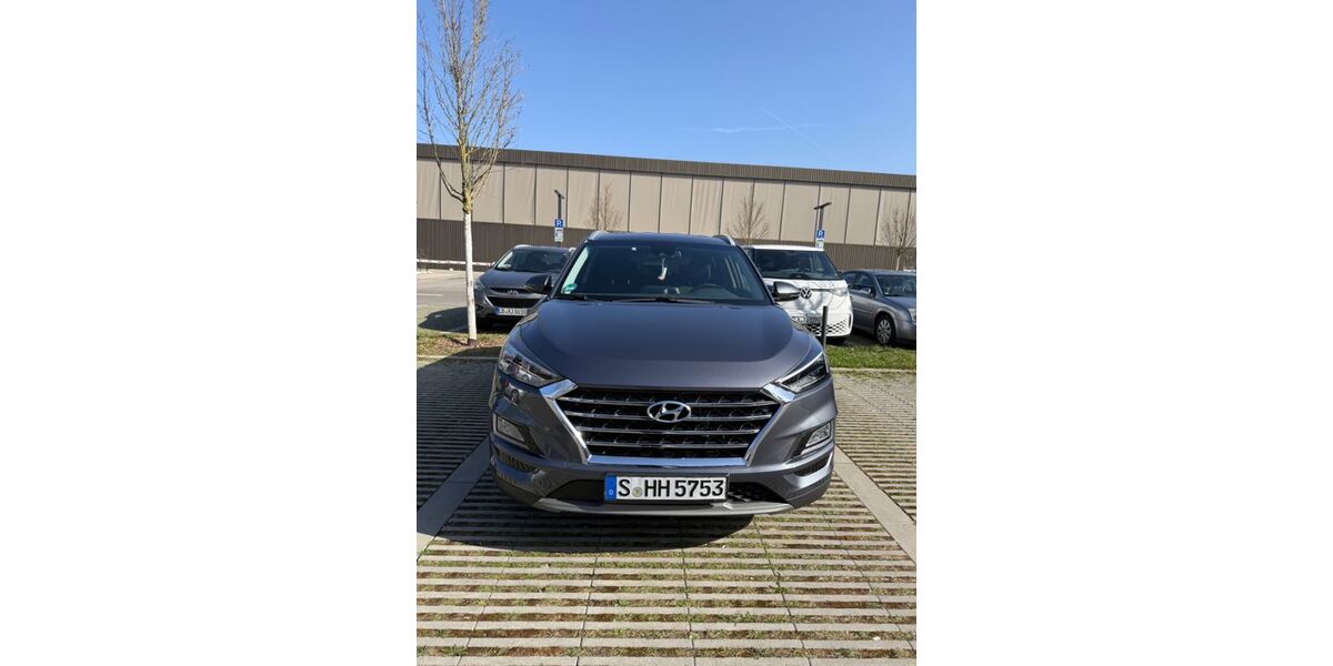 Hyundai TUCSON 106.000 km 18.700 &euro; Gerlingen 70839