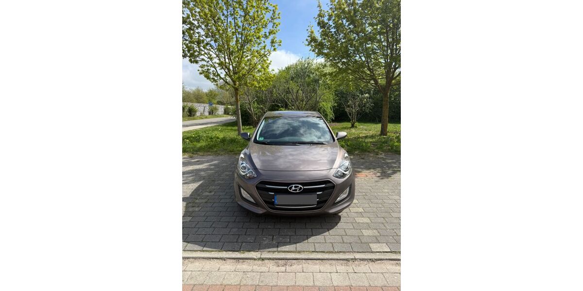 Hyundai i30 142.000 km 8.000 &euro; Winsen (Luhe) 21423